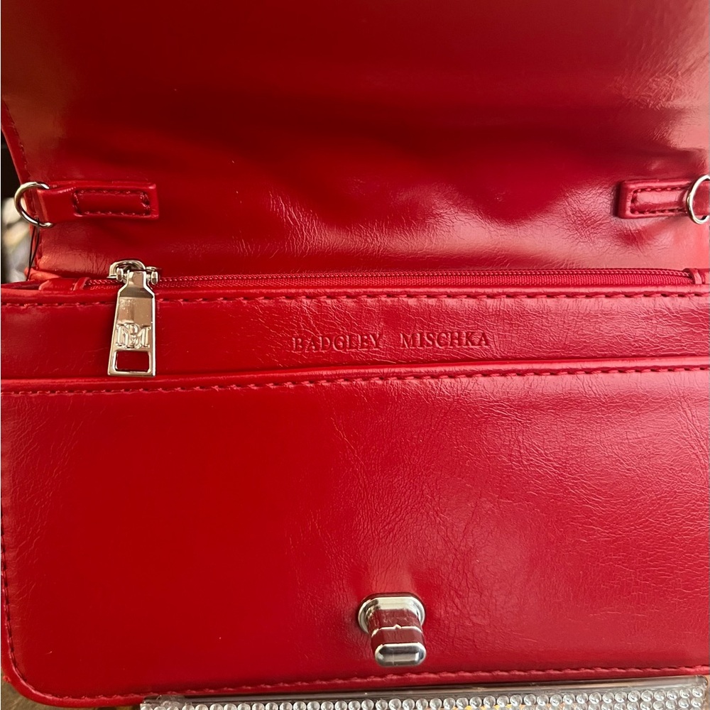 NWT Red Badgley Mischka Quilted Chain Shoulder Bag - Picture 5 of 11
